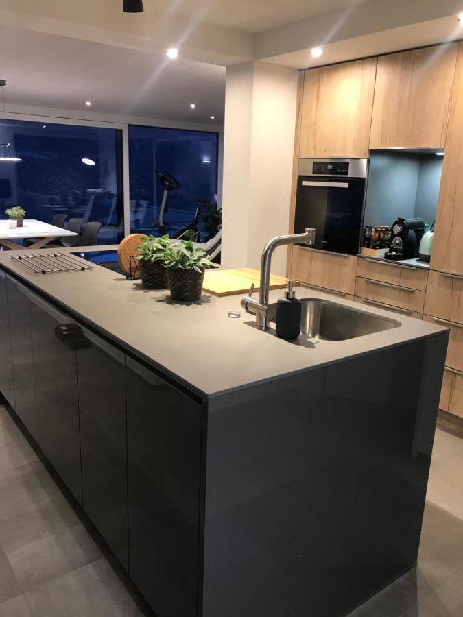 Krattigen Moderne Unterkunft Mit Panoramablick Auf Thunersee מראה חיצוני תמונה